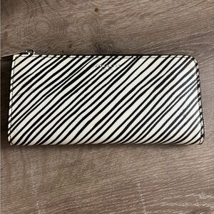 EUC Coach Zip Around Wallet